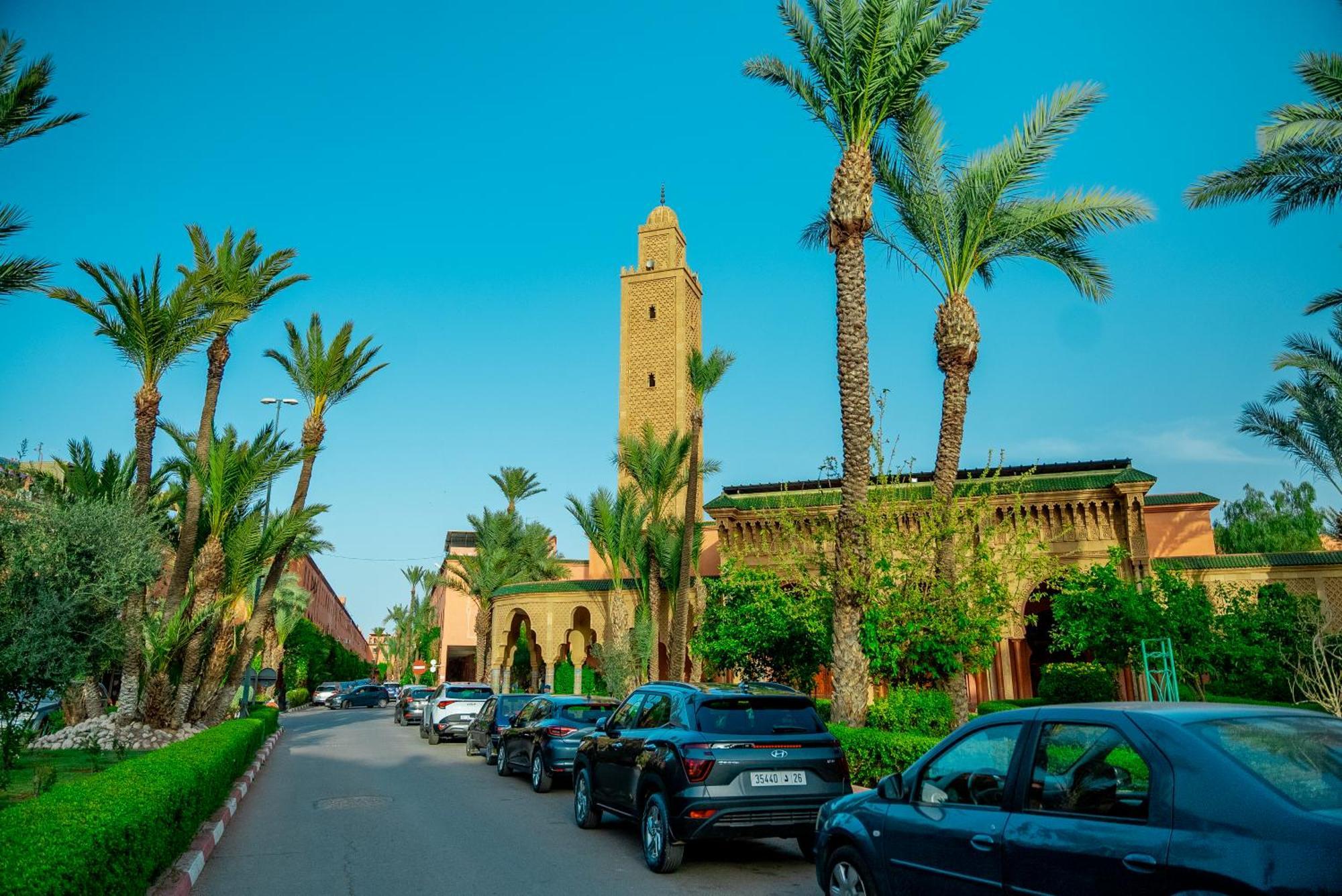 The Moroccans Pool And Terrace Marrakesch
